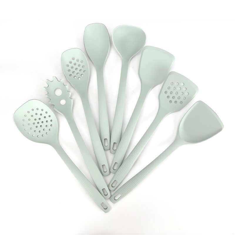 Como um conjunto de utensílios de silicone sem costura de peça única melhora a experiência culinária na cozinha?